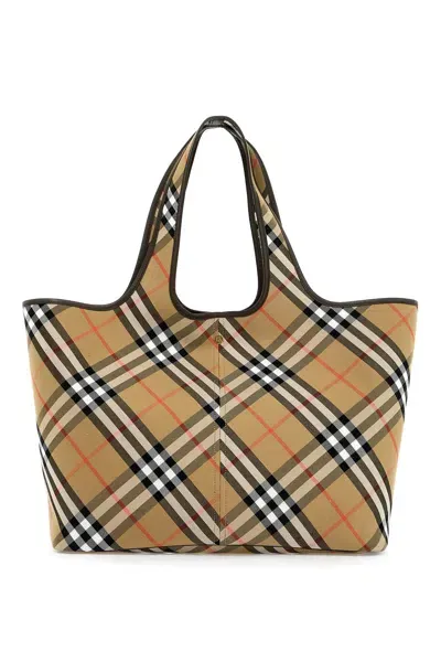 Burberry Ered  Medium Checkered Tote In Beige