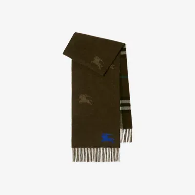 Burberry Reversible Check Cashmere Scarf In Snug