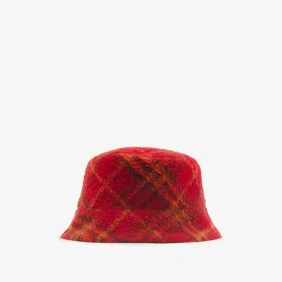 Burberry Reversible Check Fleece Bucket Hat In Currant