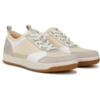 Bzees Dynamic Sneaker In Tan