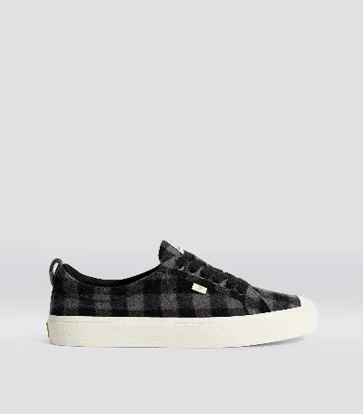 Cariuma Oca Low Plaid Organic Cotton Sneakers In Black Plaid