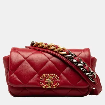 Pre-owned Chanel Red Lambskin 19 Belt Bag