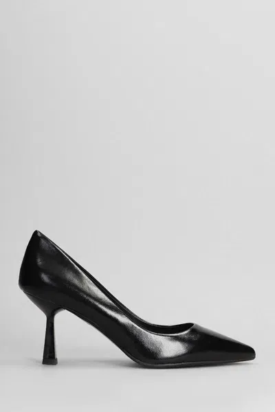 Chantal Pumps In Black