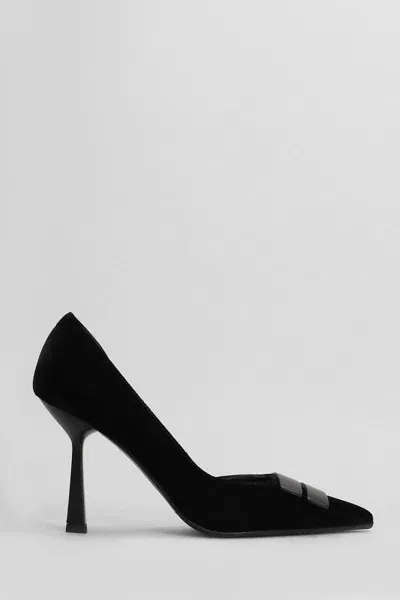 Chantal Pumps In Black