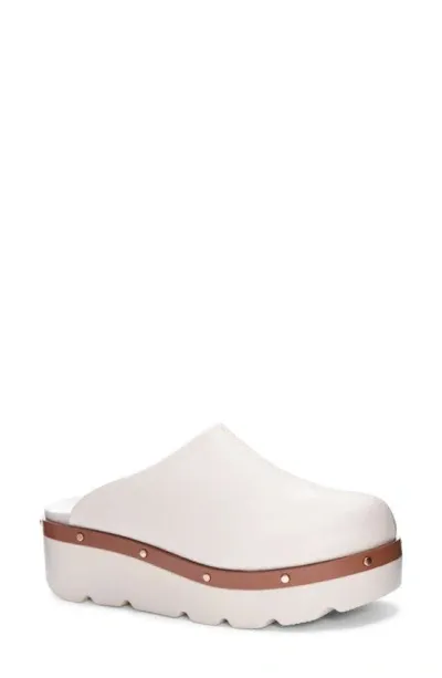 Chinese Laundry Maggie Platform Clog In Cream