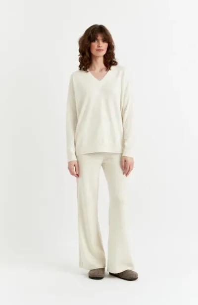 Chinti & Parker Pure Cashmere Relaxed V-neck Sweater In Cream