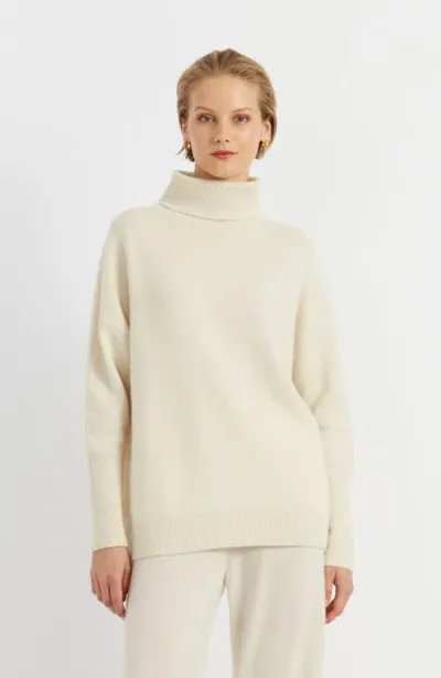 Chinti & Parker Pure Cashmere Roll Neck Sweater In Cream