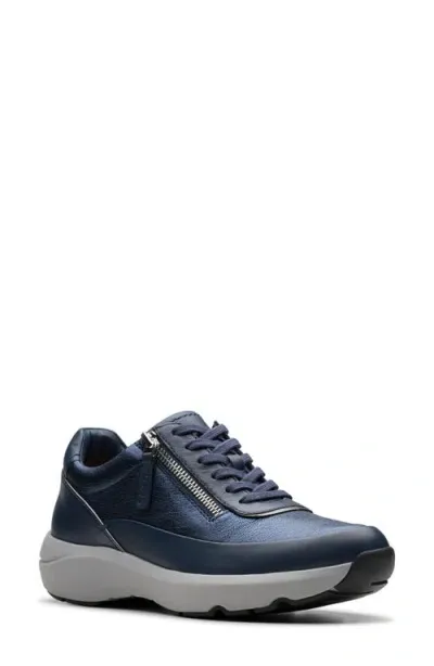 Clarksr Clarks(r) Tivoli Zip Sneaker In Navy Combi