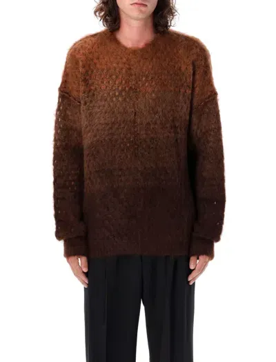 Cmmn Swdn Shia Open Knit In Brown