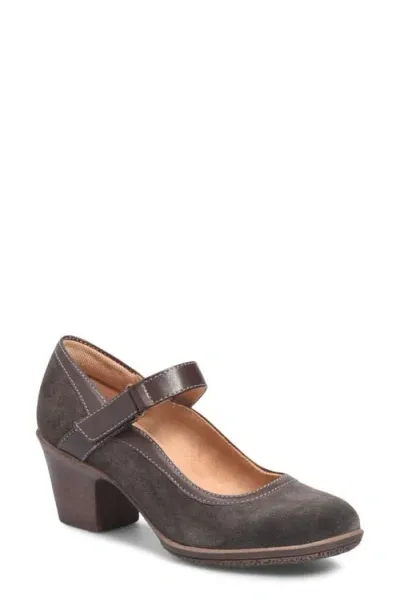 Comfortiva Barnes Mary Jane Pump In Lince Dark Brown