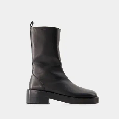 Courrèges Zipped Ankle Boots - Leather - Black