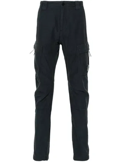 C.p. Company Cargo Pants In 蓝色