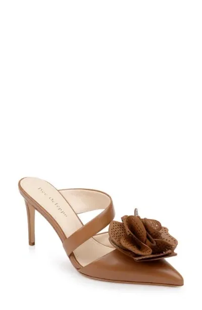 Dee Ocleppo Chicago Pointed Toe Mule In Brown