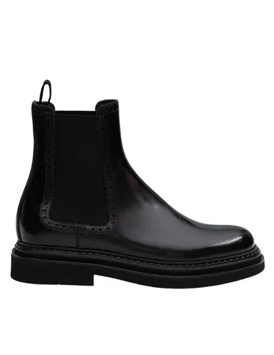 Dolce & Gabbana Calfskin Ankle Boot: In Black