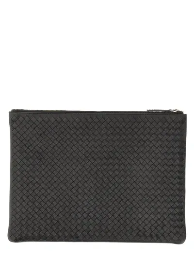 Dragon Diffusion Pochette Woven Clutch Bag In Black