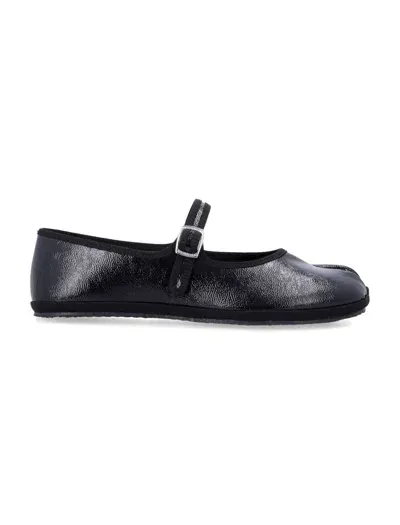 Drogheria Crivellini Fu-tabi Patent Leather Flat Shoes In Black