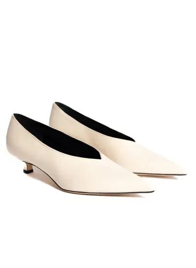 Elleme Vivian Pumps Leather Cream In Beige