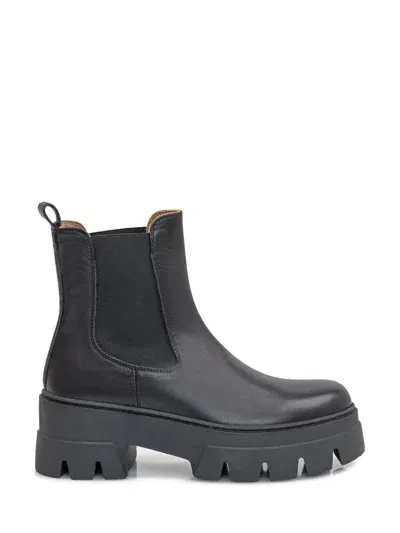 Ennequadro Leather Boot In Black