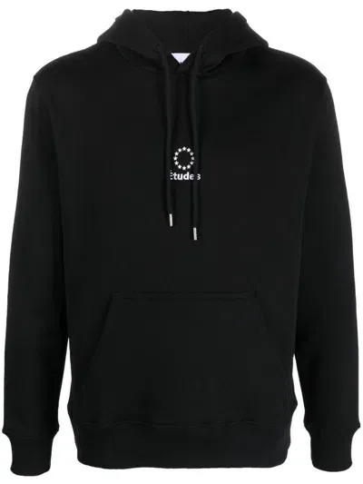 Etudes Studio Embroidered-logo Detail Hoodie In Black