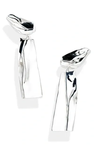 Faris Crease Drop Earrings In Silver