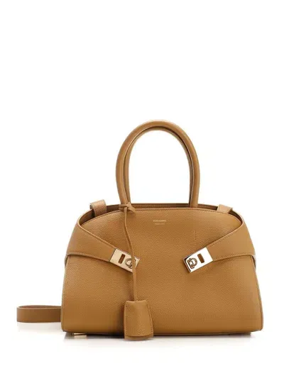 Ferragamo Salvatore  Hug Small Tote Bag In Beige