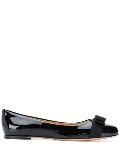 Ferragamo Varina Leather Ballet Flats In Black