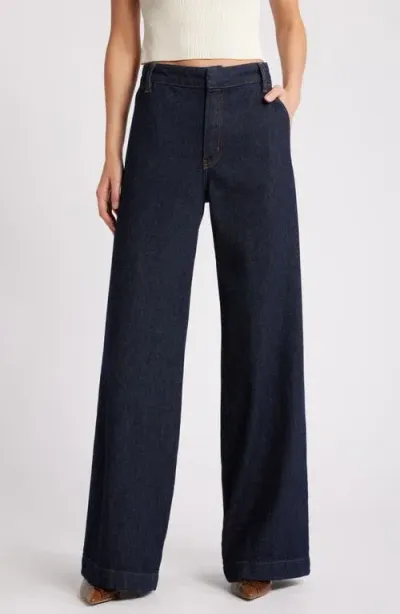 Frame Darted Wide Leg Jeans In Rinse