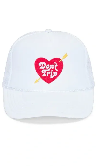 Free And Easy Heart & Arrow Trucker Hat In 白色