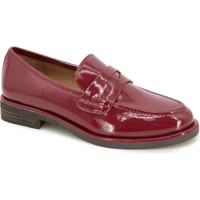 Gentle Souls By Kenneth Cole Cybil Loafer In Rio Red