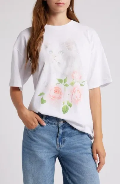 Golden Hour White Cat Roses Cotton Graphic T-shirt In Washed Bright White