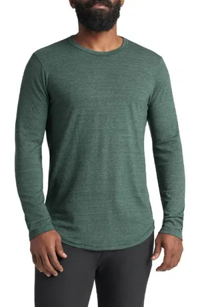 Goodlife Scallop Crewneck Long Sleeve T-shirt In Evergreen