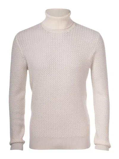 Gran Sasso Turtle Neck In White