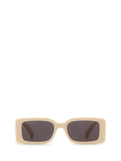 Gucci Eyewear Sunglasses In Beige