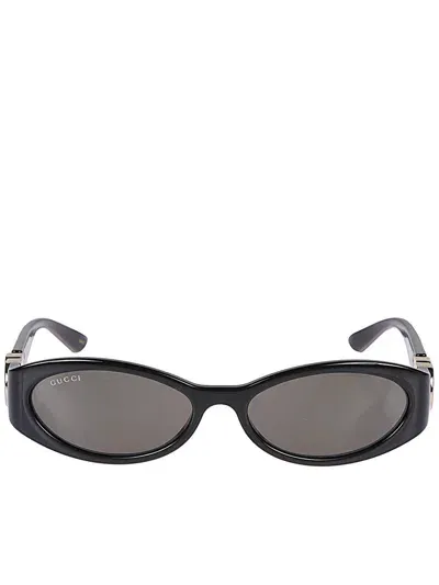 Gucci Oval Frame Sunglasses In Black