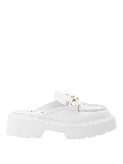 Guy Laroche Maxi Logo Slippers In Beis