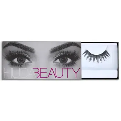 Huda Beauty Classic False Lash - Candy #5 In White