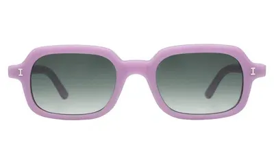 Illesteva Berlin Sunglasses In Green