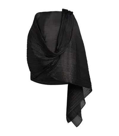 Issey Miyake Basics Madame-t Stole In Black