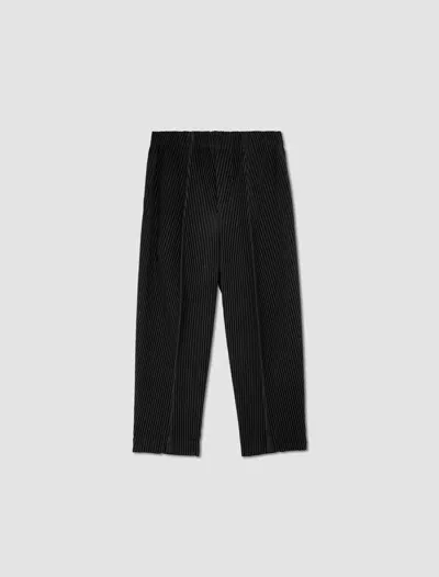 Issey Miyake Pleated Straight-leg Cropped Trousers In Black