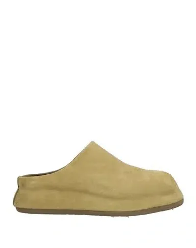 Jacquemus Sculpted Mules In Beige