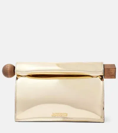 Jacquemus Rond Carré Faux Leather Clutch In Gold