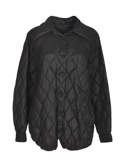 Jnby Quilted Buttoned Jacket In Black