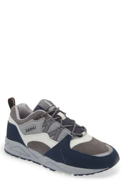 Karhu Gender Inclusive Fusion 2.0 Sneaker In Mood Indigo/smoked Pearl