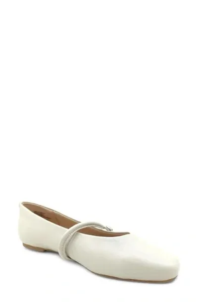 Kenneth Cole Magnolia Mary Jane Flat In Ecru Leather