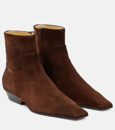 Khaite Marfa Suede Chelsea Boots In Coffee