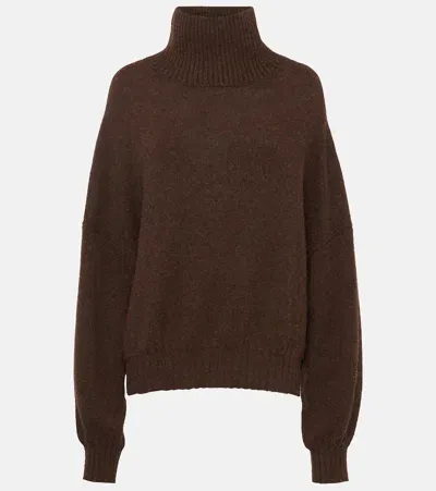 Khaite Morris Cashmere-blend Sweater In Chestnut