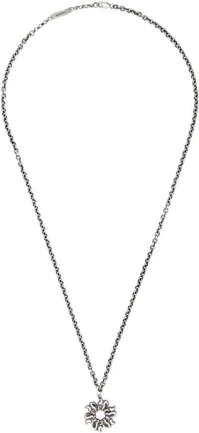 Kusikohc Silver Krk R Necklace In Metallic