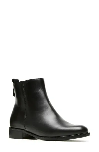 La Canadienne Kortney Waterproof Bootie In Black Leather