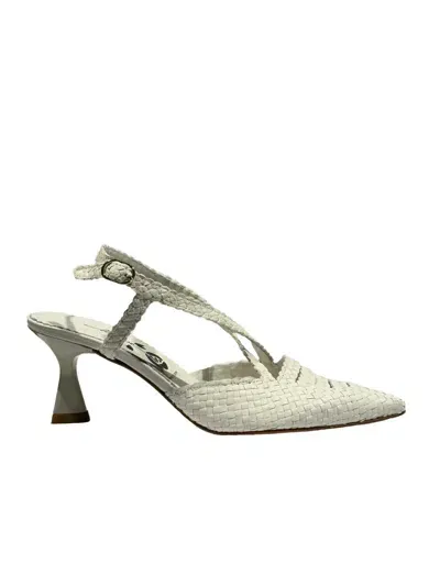 La Rose Moritz Pointed Pumps In Beige