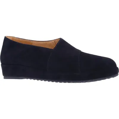 L'amour Des Pieds Cambrea Loafer In Black